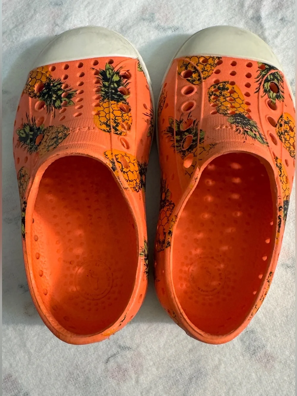 Native Kids Orange Pineapple Print Shoes size 6C